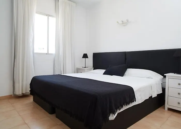 Apartamentos San Antonio Beach