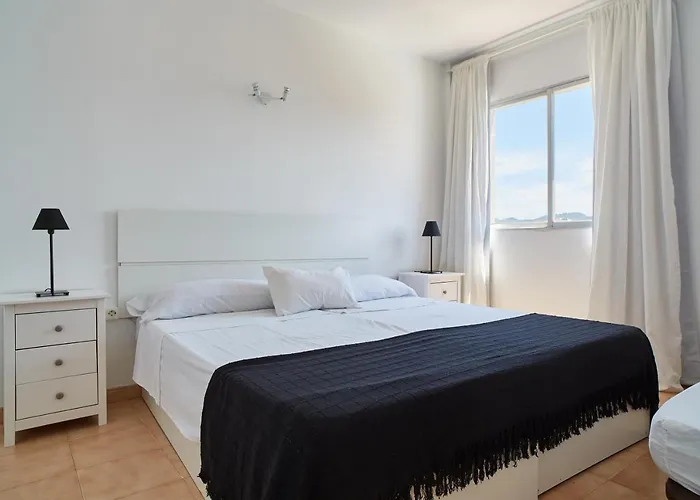 Apartamentos San Antonio Beach